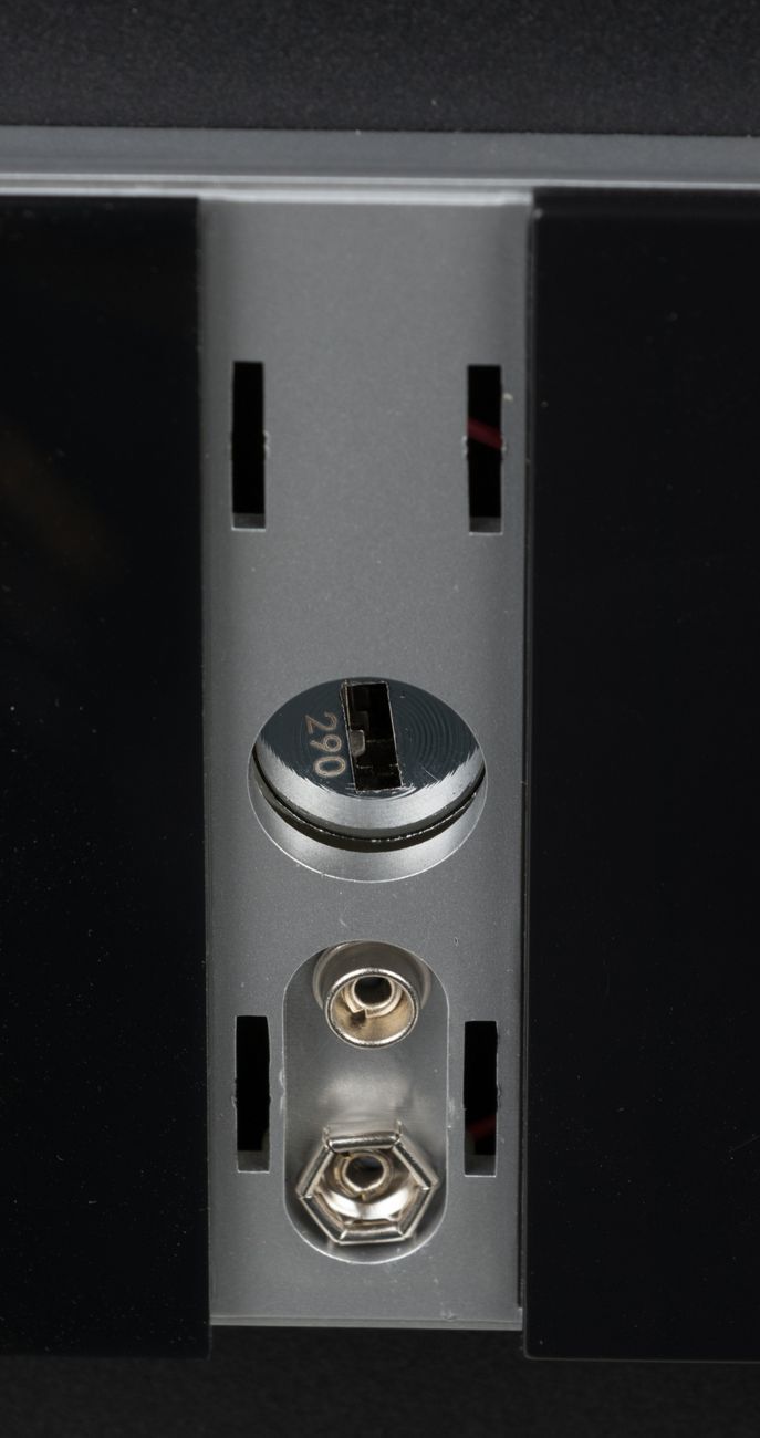 Мебельный сейф CACTUS CS-SF-T30