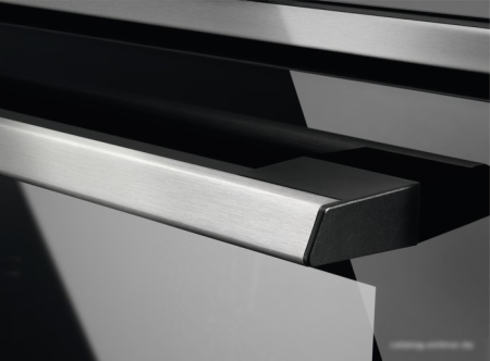 Электрический духовой шкаф Electrolux EOF5C70X